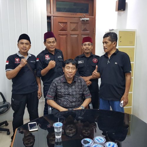 Bang Japar Komwil Jakarta Barat sampaikan Undangan Milad Ke-1 Bang Japar pada Wakil Ketua DPRD Provinsi DKI Jakarta Haji Lulung