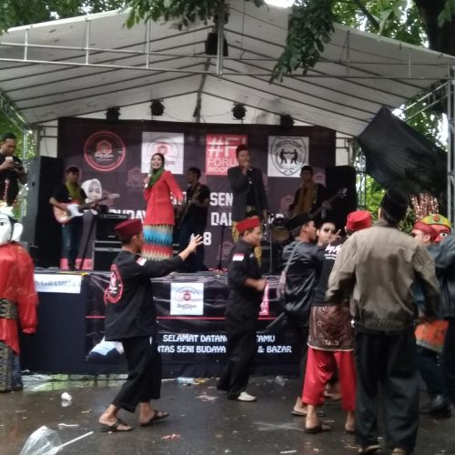 Band Teradahan Binaan Komwil Jakbar manggung di Pengukuhan Bang Japar Grogol Utara Kebayoran Lama Jakarta Selatan