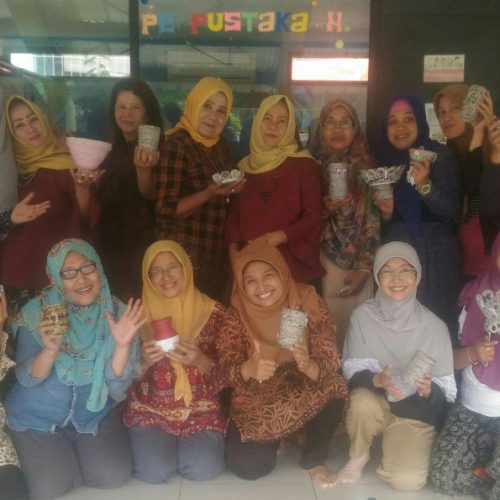 Bang Japar Jakarta Timur akan latih Srikandi dan ibu-ibu dengan Koran Bekas bernilai Ekonomis Tinggi