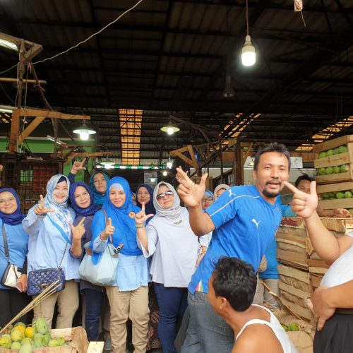 Fahira Idris kunjungi Pasar Induk Kramat Jati Jakarta Timur
