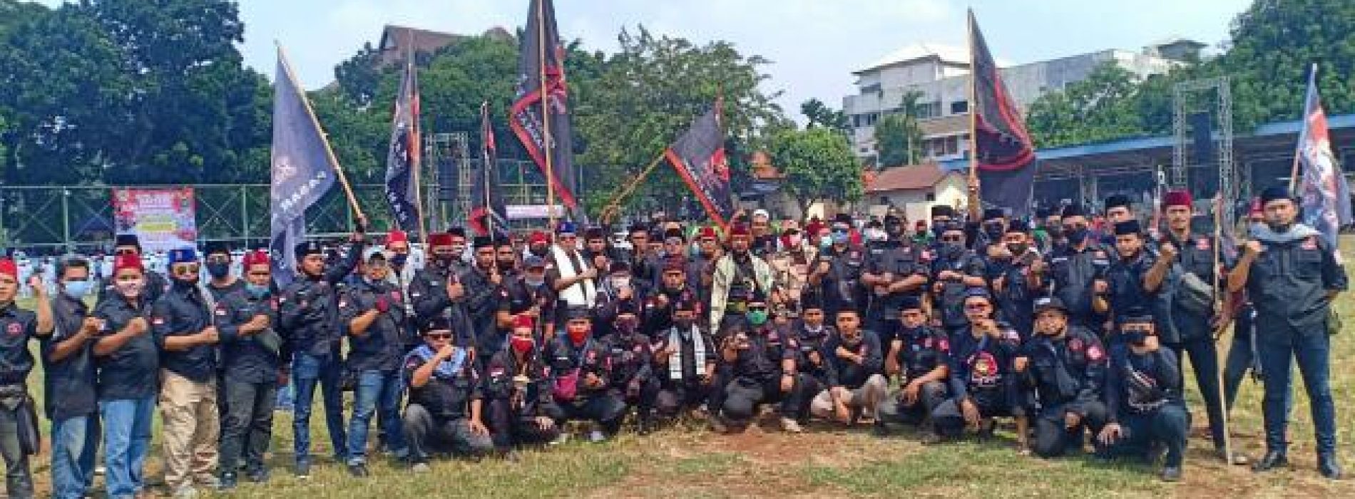 Fahira Idris : Terima Kasih Keluarga Besar Bang Japar yang Hadir Bersama Ulama dalam Apel Akbar di Lapangan Ahmad Yani Jakarta Selatan