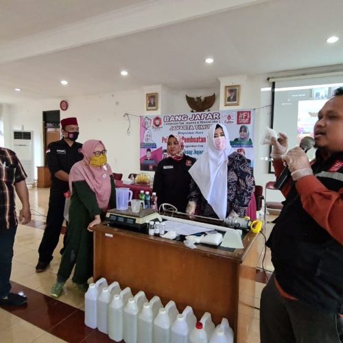 Fahira Idris : Terima Kasih Bang Marwan Bang Japar Komcam Cakung Jakarta Timur yang Akan Berbagi Ilmu Peluang Usaha Sabun.