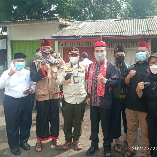 Bang Japar Komcam Pulogadung Jaktim kawal Kadis Kebudayaan & Wakil Ketua DPRD Ziarah Ke Pejuang Betawi H. Darip