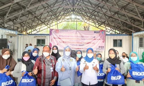 Fahira Idris Hadir Peringatan Harhubnas, BKKP Kolaborasi dengan KSOP Marunda Buat Penyuluhan Kesehatan dan Bagikan Sembako.