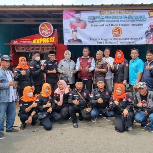 Fahira Idris hadiri Peresmian UMKM Binaan Bang Thopaz Anggota DPRD Provinsi DKI Jakarta di Bang Japar Duren Sawit Jaktim.