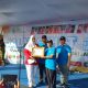 Fahira Idris Berikan Piagam Penghargaan DPD RI Kepada PW Muhammadiyah DKI Jakarta di Gerak Jalan Sehat Monas.